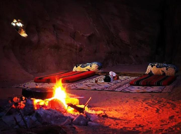 Um Sabatah Camp Hotel Wadi Rum Eksteriør billede